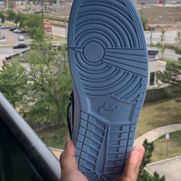 Jordan 1 low - Picture 2 of 3